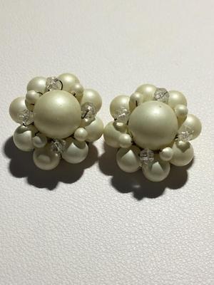 Hongkong marked vintage statement clip on earrings