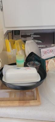 A lot of kitchen items