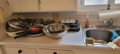 Cookware and bakeware