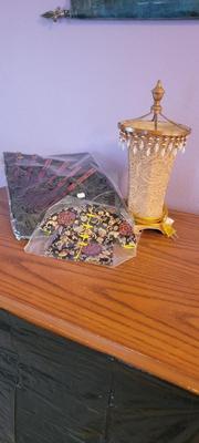 Table lamp, placemats with chop sticks