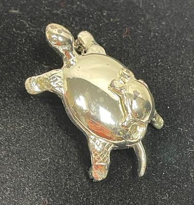 Turtle Brooch Pin Silvertone
