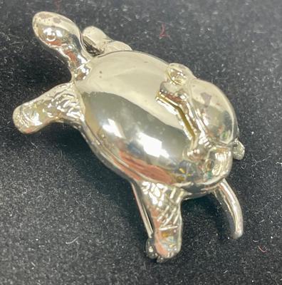Turtle Brooch Pin Silvertone