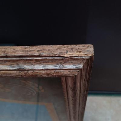 LOT 20B: Vintage Löwenbräu Brewery Glass-Front Lighted Bar Sign, Budweiser Salutes Mirror & Plastic Booze Bank