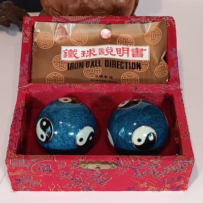 LOT 29A: Decorative Dinner Gong, Small Brass Turtle, Lacquered Elephant & More