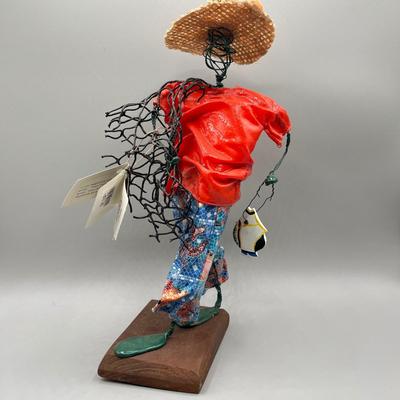 LOT 41B: Bahamas Lil Locals Figurine