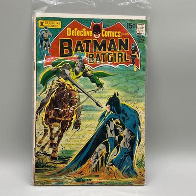 LOT 48B: Vintage Silver / Bronze Age DC Comics Batman and Batgirl Comic Books