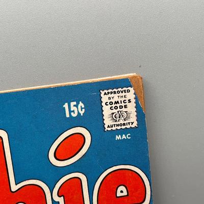 LOT 49B: Vintage Comics - Archie and More