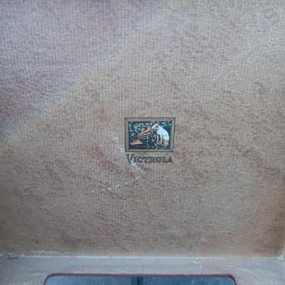 LOT 126A: RCA Victor Model 8 Record Player with Vintage Records, Grateful Dead Book & Ticket Stubs 80s Bruce Springsteen and The...