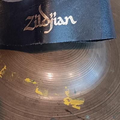 LOT 127A: Pair of Zildjian 14" Crash Cymbals