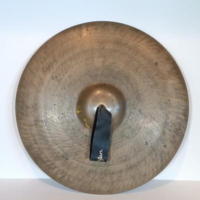 LOT 127A: Pair of Zildjian 14" Crash Cymbals