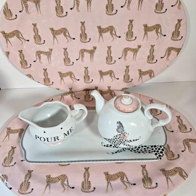 LOT 142B: Ellen Studio London Teapot, Creamer, and Tray and 2 Plastic Serving Platters