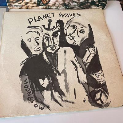 LOT 163C: Bob Dylan, Credence Clearwater Revival, Fleetwood Mac and More - Vintage Vinyl Record Albums