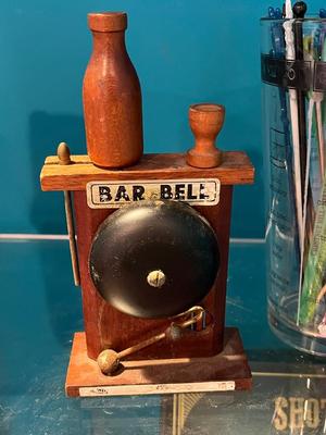 LOT 171B: Vintage Bar / Cocktail Collection