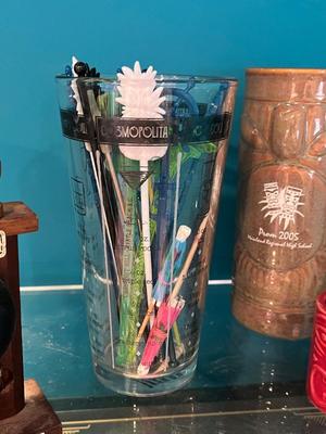 LOT 171B: Vintage Bar / Cocktail Collection