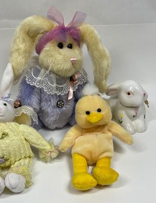 Easter Decor Lot: Bunnies, Chick and Egg
