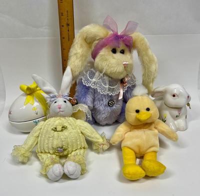 Easter Decor Lot: Bunnies, Chick and Egg