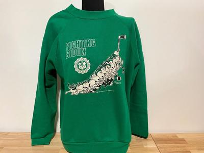 Vintage Fighting Sioux UND Sweatshirt L