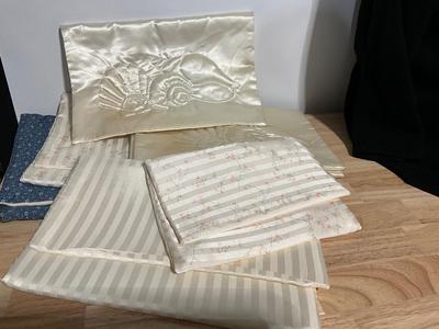 Travel cloth/satin bags