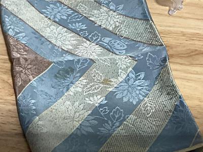 Silk scarves with Madova leather gloves Plus