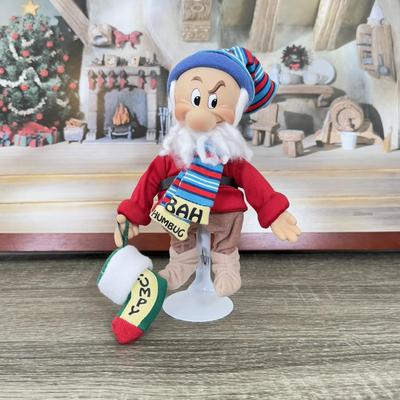 LOT 301B: Vintage Retired Disney Christmas Snow White and the Seven Dwarfs Ashton Drake Galleries Porcelain Dolls w/ Wooden Backdrop