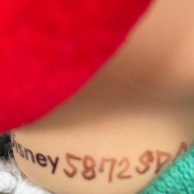 LOT 301B: Vintage Retired Disney Christmas Snow White and the Seven Dwarfs Ashton Drake Galleries Porcelain Dolls w/ Wooden Backdrop