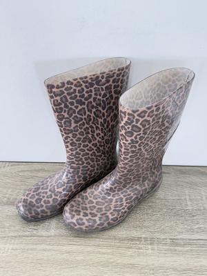 LOT 307B: Lovely Leopard Print - Rubber Rain Boots (Ladies’ 8) & 2 Purses