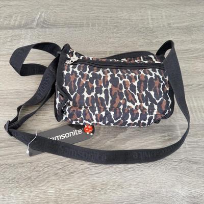 LOT 307B: Lovely Leopard Print - Rubber Rain Boots (Ladies’ 8) & 2 Purses