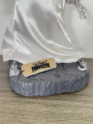 LOT 316B: Gemmy Universal Studios Monsters Animated Bride of Frankenstein & 1990s Crypt Keeper Action Figure