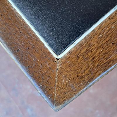 Vintage Wood & Naugahyde Card Table (BD-SD)