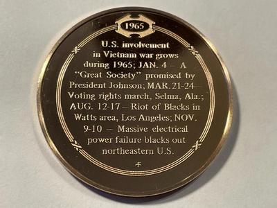 1965 U.S. BECOMES MORE INVOLVED IN VIETNAM WAR FRANKLIN MINT PROOF BRONZE MEDAL (MEDAL #107). FREE DOMESTIC SHIPPING.