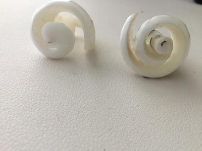 Vintage beautiful unique shell rings