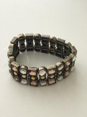 Beautiful stretchy fashion bracelet