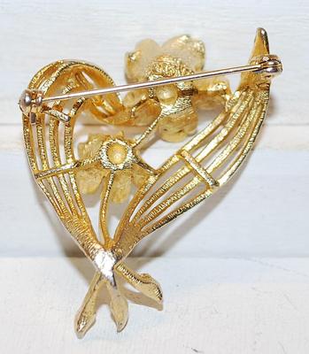 VINTAGE 1950-1960's Marked "LISNER" Brushed Gold BROOCH (1¾" x 2") with Twin Flower Petals