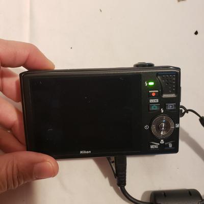 Nikon Coolpix Digital Camera &Accessories (B3-KD)