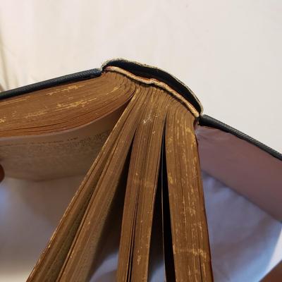 Antique Books and More (B3-KD)