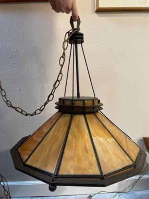Tiffany-style Hanging Light
