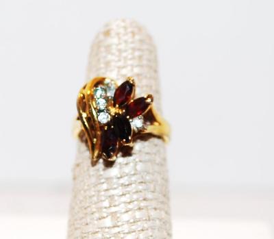 Size 6¼ Vintage Styled Ring with Garnet Colored & Clear Stones (4.0g)