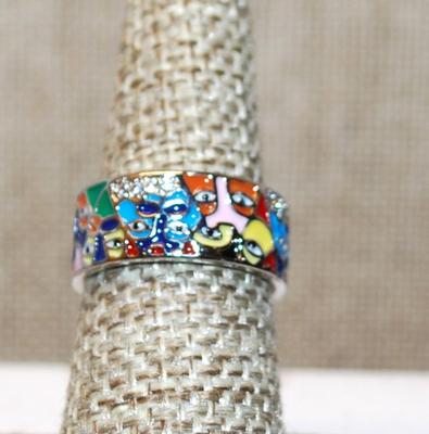 Size 8 Very Colorful ½ Infinity Enamel Style Ring on a Silver Tone Band (6.4g)