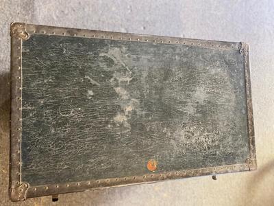 ANTIQUE STEAMER TRUNK