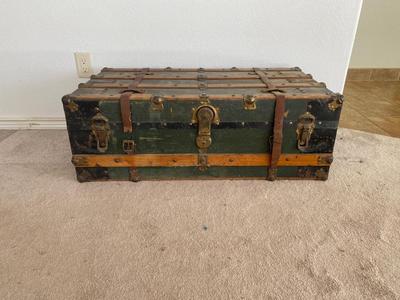 ANTIQUE TRUNK