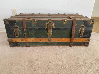 ANTIQUE TRUNK