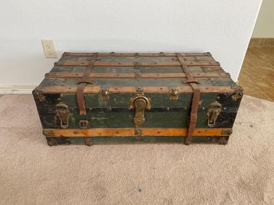 ANTIQUE TRUNK