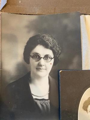ANTIQUE PHOTOS