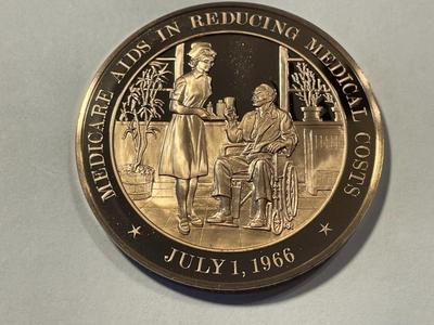 1966 MEDICINE AIDS IN REDUCING MEDICAL COSTS FRANKLIN MINT PROOF BRONZE MEDAL (MEDAL #101). FREE DOMESTIC SHIPPING