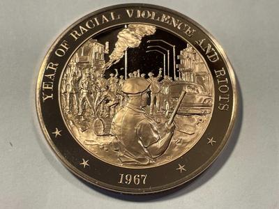 1967 YEAR OF RACIAL VIOLENCE AND RIOTS FRANKLIN MINT PROOF BRONZE MEDAL (MEDAL #116). FREE DOMESTIC SHIPPING