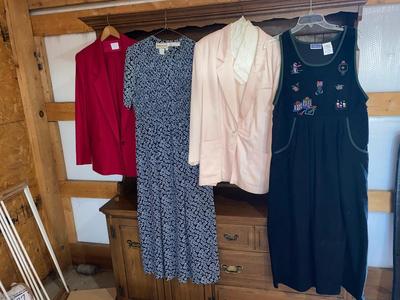 WOMENS CLOTHING