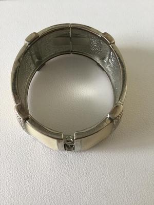 Beautiful fashion enamel type bracelet