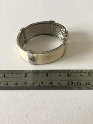 Beautiful fashion enamel type bracelet