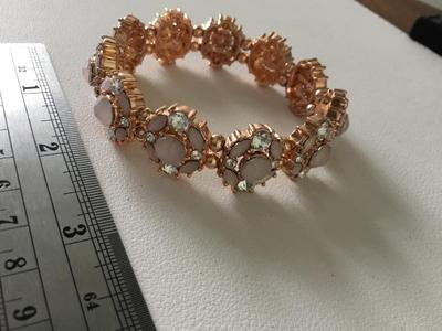 Rose gold tone stretchy fashion bracelet