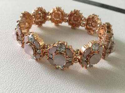 Rose gold tone stretchy fashion bracelet